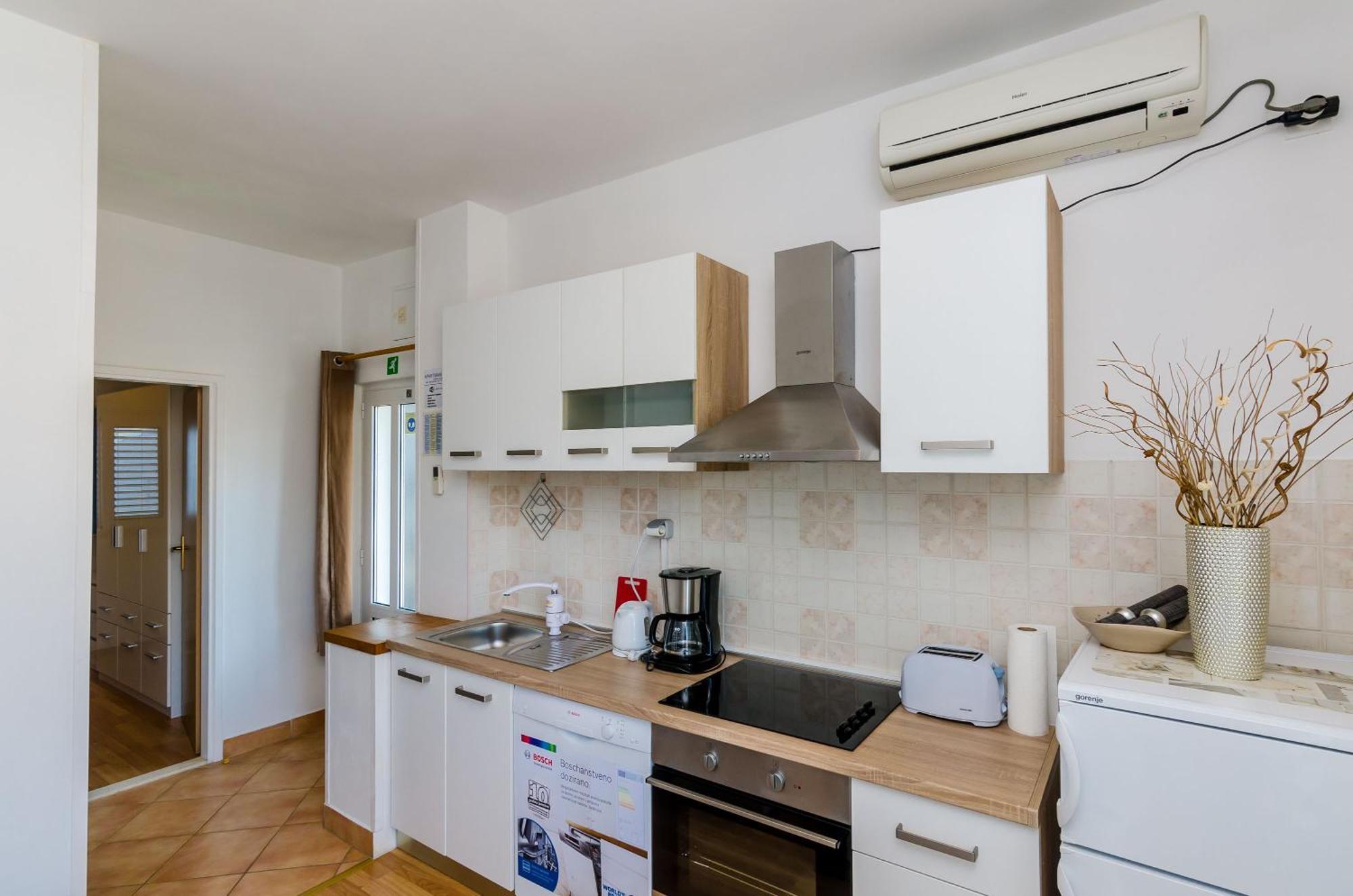 Apartments Lorena Mljet Pomena Εξωτερικό φωτογραφία
