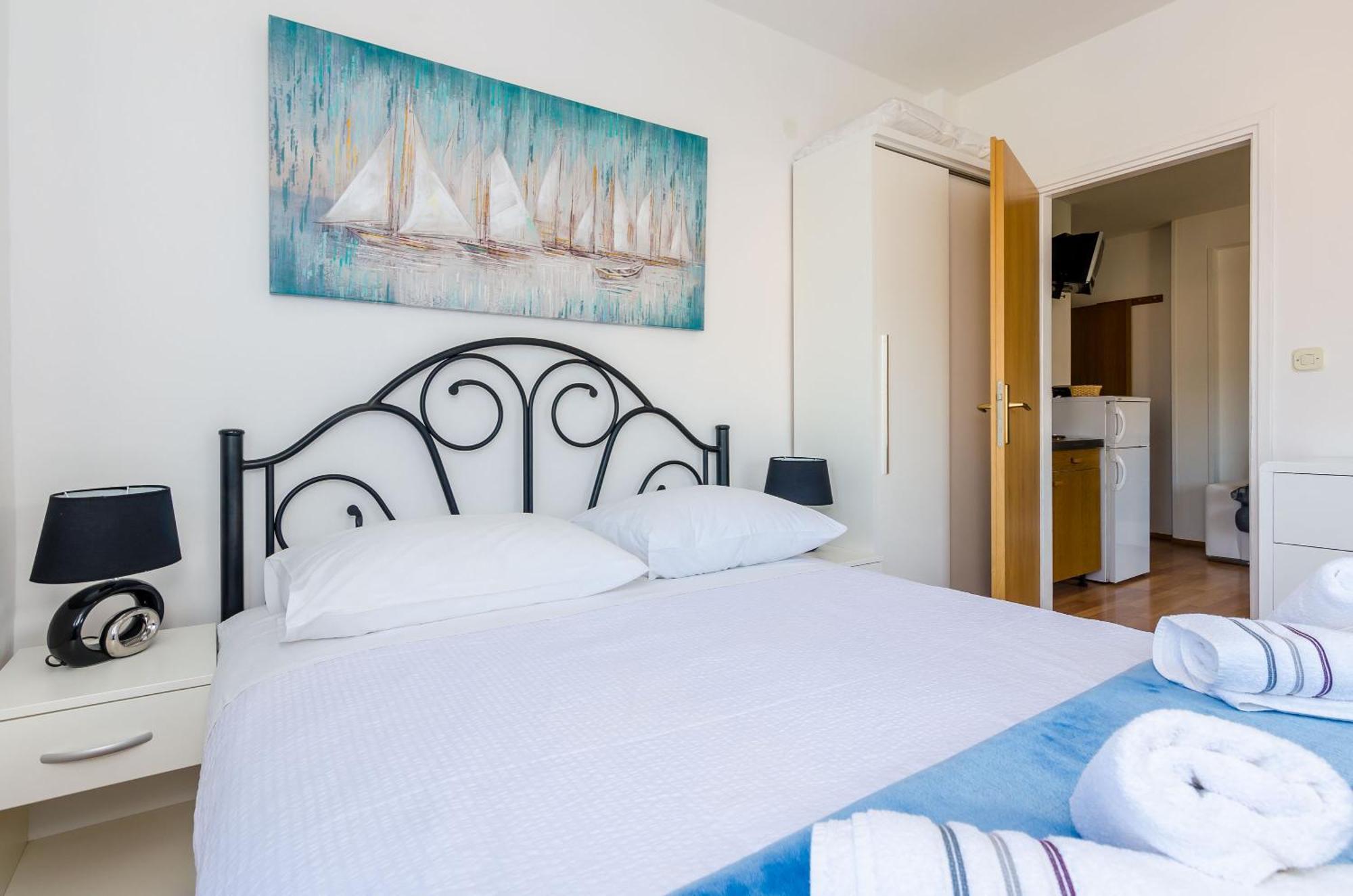 Apartments Lorena Mljet Pomena Εξωτερικό φωτογραφία
