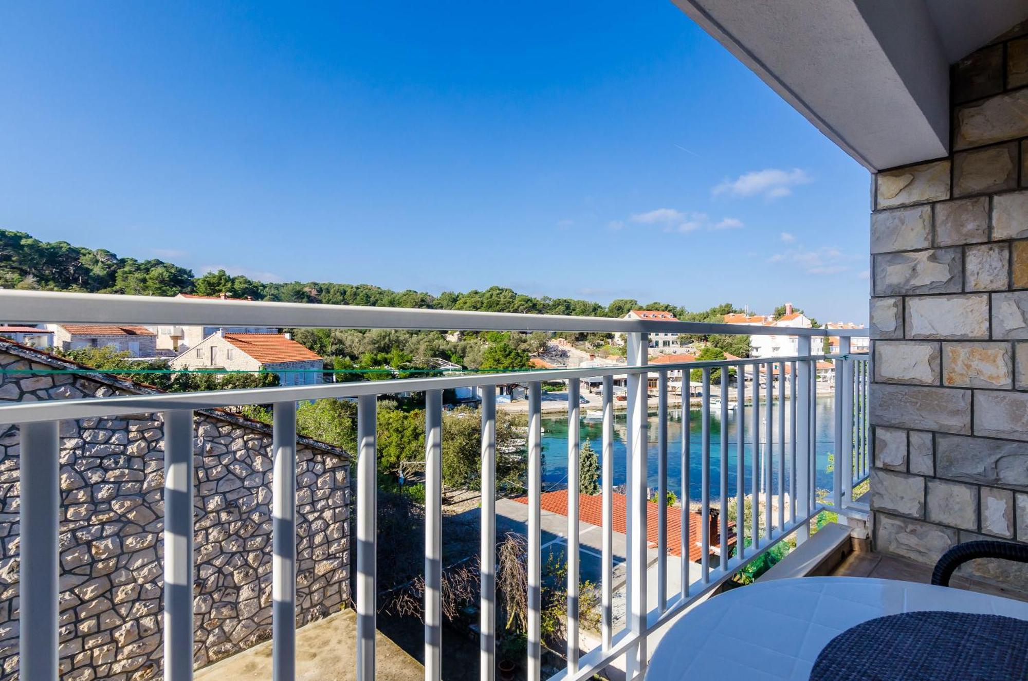 Apartments Lorena Mljet Pomena Εξωτερικό φωτογραφία