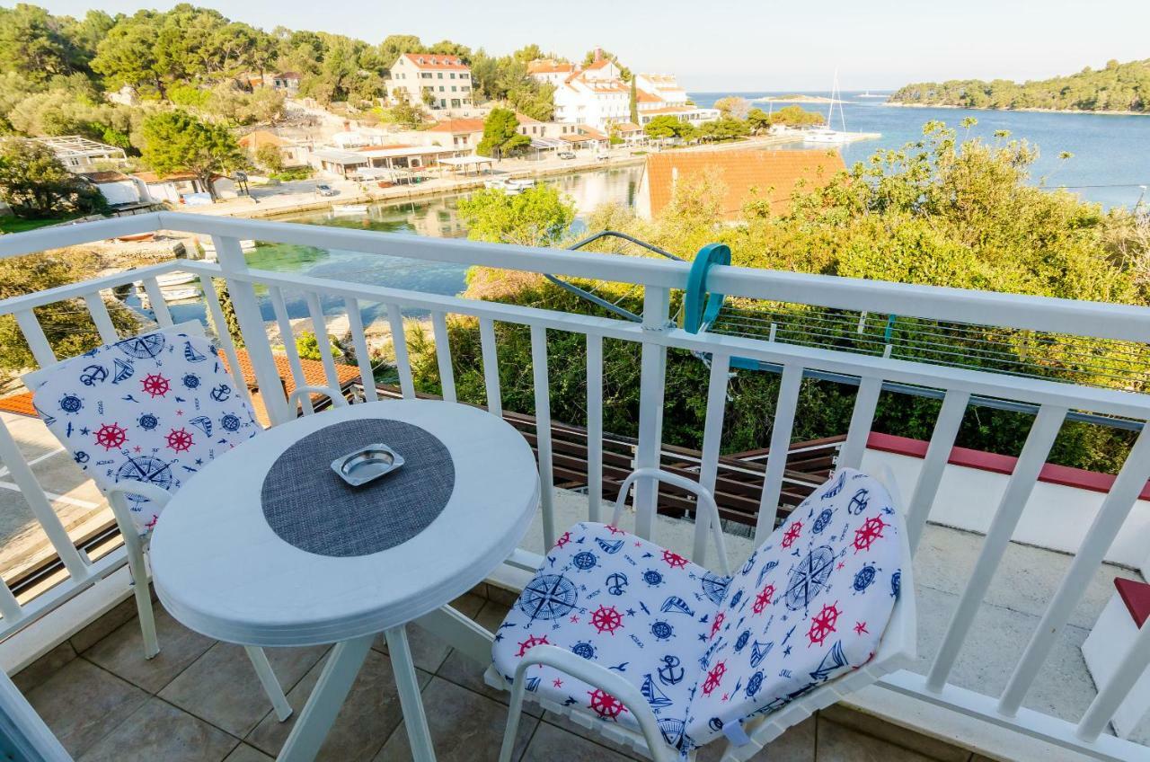 Apartments Lorena Mljet Pomena Εξωτερικό φωτογραφία