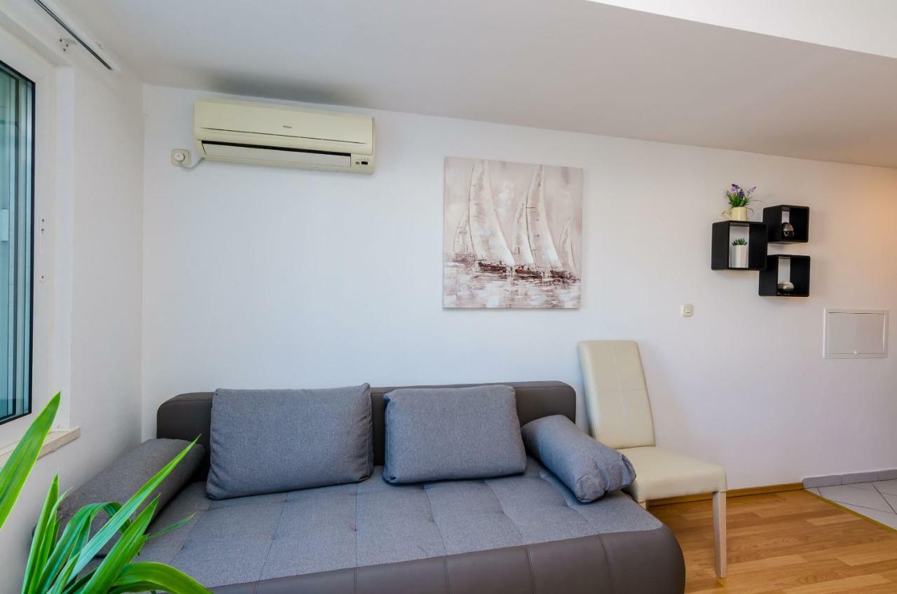 Apartments Lorena Mljet Pomena Εξωτερικό φωτογραφία